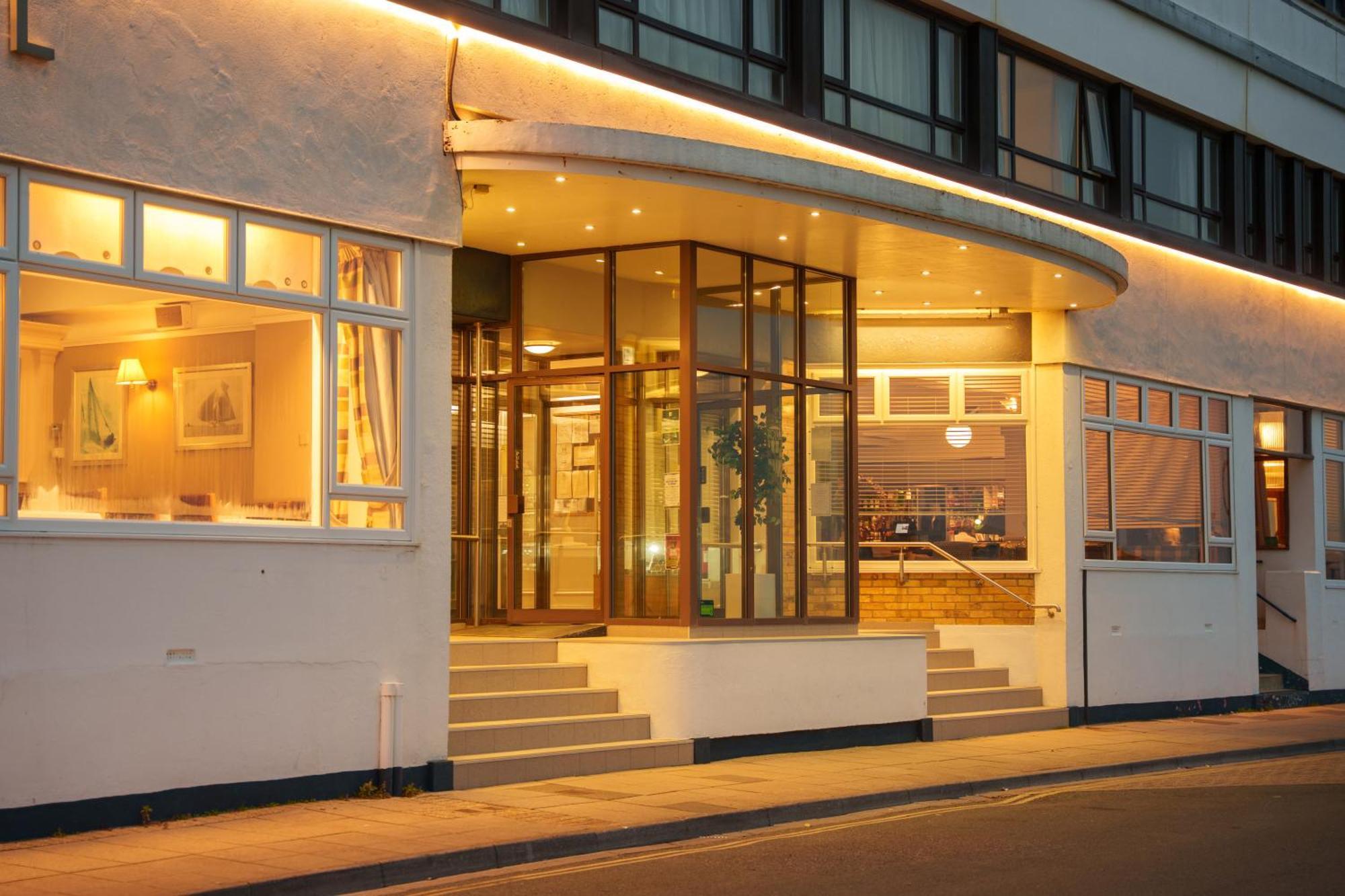 Trouville Hotel Sandown Extérieur photo