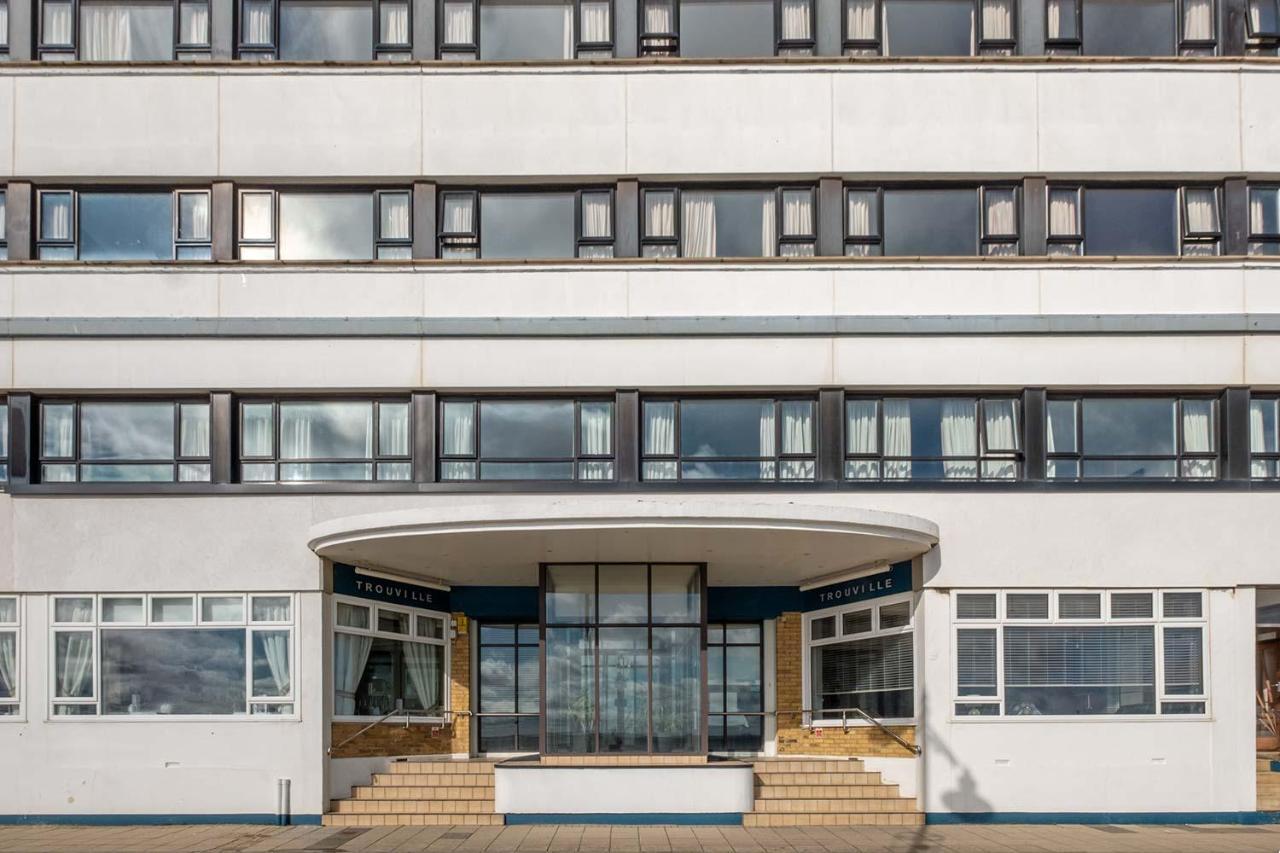 Trouville Hotel Sandown Extérieur photo